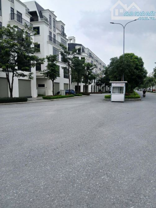 Chúng tôi đang bán các lô giá tốt tại khu dịch vụ Thăng Long 9, Kim Chung, Hoài Đức