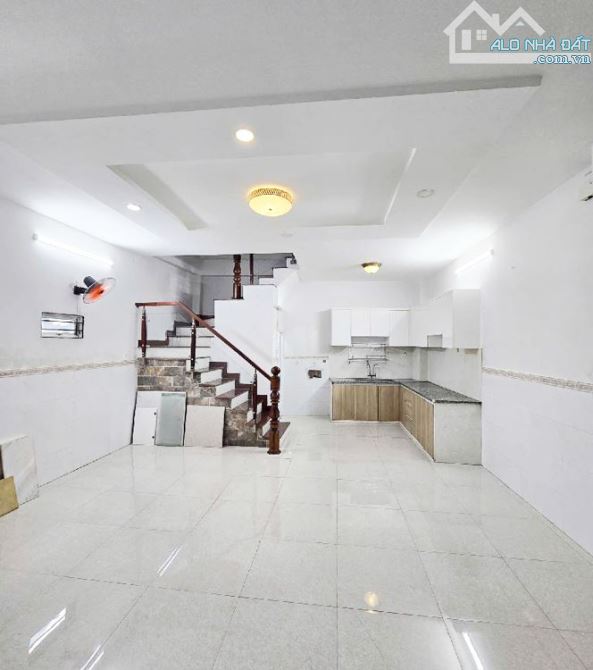 Nhà 4 tầng, Đồng Xoài, Tân Bình, 43m2, chỉ 6.x tỷ TL