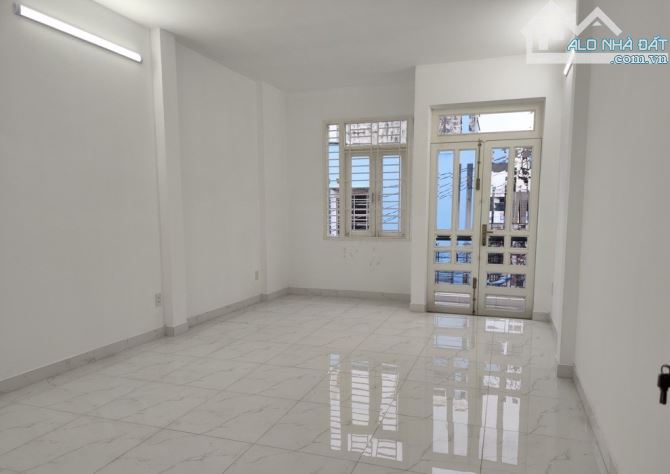 NHÀ ĐẸP 92M2 GIÁ CHỈ  82TR/M ĐƯỜNG LÊ TRỌNG TẤN, TÂN PHÚ, HẺM Ô TÔ QUAY ĐẦU
