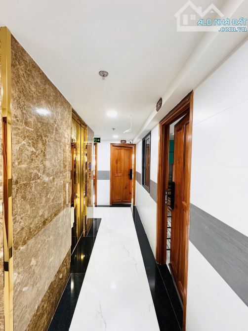 Cho thuê CHDV tiện nghi sang trọng mặt tiền đường giá chỉ 6.1 triệu