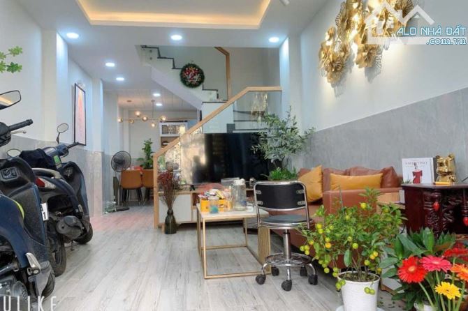 Bán nhà hẻm xe hơi, Đường Số 1, Gò Vấp, 42 m² (3.5m x 12m), 3 tầng - Giá 6.9 tỷ TL