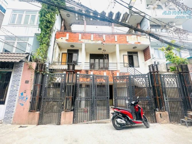 Khuôn Đất Xây Biệt Thự Trung Tâm Quận 1. DT: 9*30m. Hẻm Xe Hơi. Giá Bán 60 Tỷ TL
