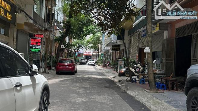 PHÂN LÔ ÔTÔ TRÁNH-VỈA HÈ 2 BÊN-70M 4T 22xTỶ-HỒNG HÀ BA ĐÌNH-MẶT TIỀN RỘNG-KINH DOANH