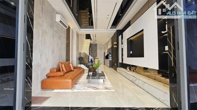 NHÀ MỚI XÂY 100% – GÓC 2 MẶT TIỀN – PHƯỜNG PHÚ MỸ, CẠNH PHÚ MỸ HƯNG, QUẬN 7 – 6.95 T.Ỷ -LH
