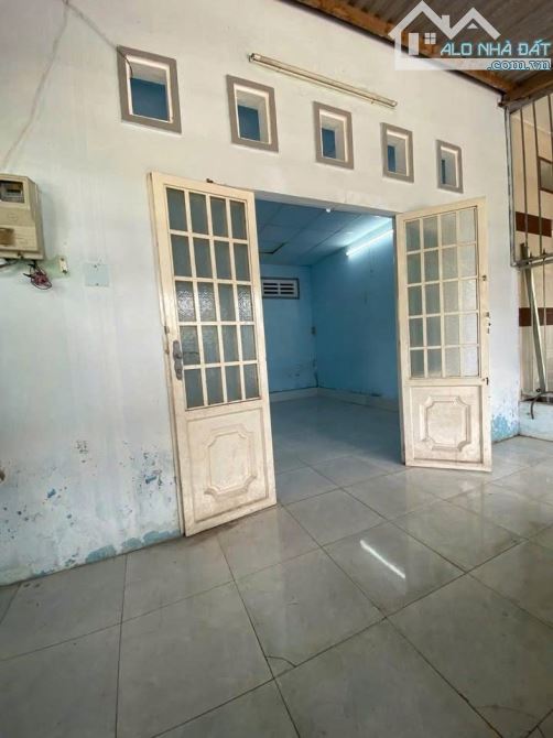 Bán nhà ngay vòng xoay ở Thị Trấn Hóc Môn 3x12 ( 48m2 ) 800 TRIỆU Sổ hồng riêng