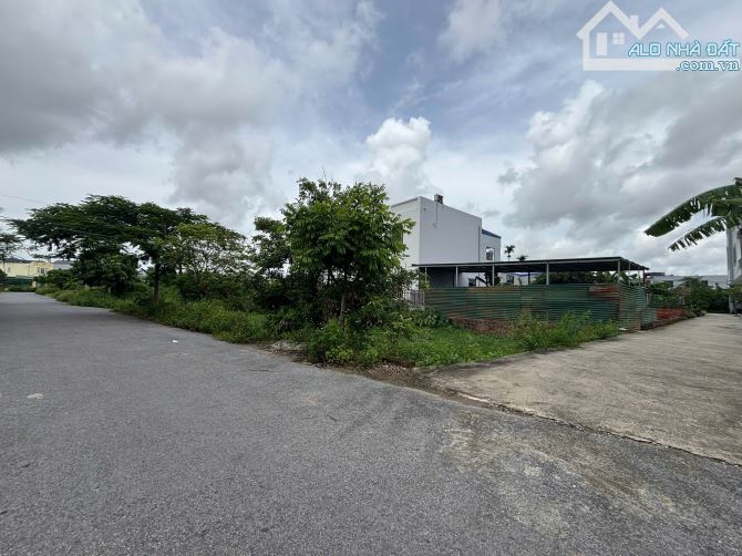 Bán đất tuyến 2 đường Lương Khê – Tràng Cát ngõ rộng 3,5 – 4m oto vào tận nơi.