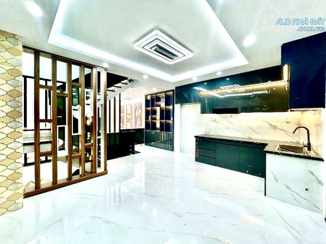 NHÀ 3 TẦNG - GẦN CHỢ BÌNH TRỊ ĐÔNG - TÊN LỬA NÓI DÀI - VỊ TRÍ Ở KD - NHỎ LẺ - ĐƯỜNG XE TẢI