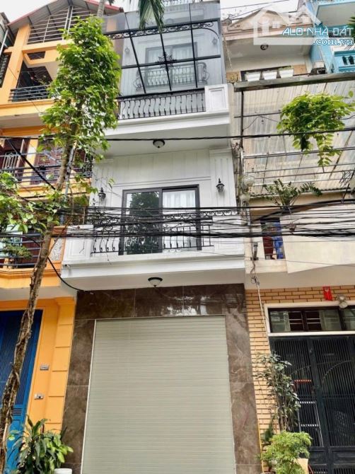 Cực kỳ hiếm! Ngọc Khánh, Ba Đình - phân lô ô tô tránh vỉa hè - có thang máy