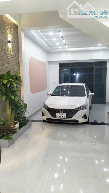 👉Em cần bán nhà mặt phố Lý Quốc Bảo, hướng bắc, 4 tầng hướng Bắc