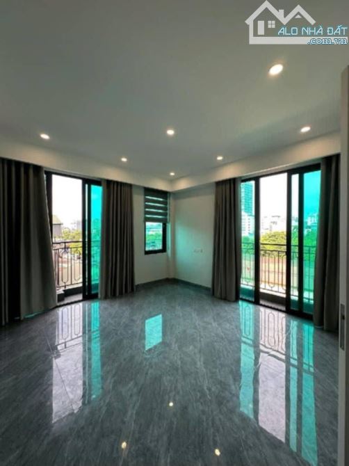 Trung tâm Thanh Xuân - Lô Góc 2 thoáng - Diện tích 45m2x 5 tầng - Mặt tiền 4 m -Giá 8 tỉ 5