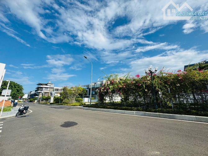 Siêu Vip lô góc đẹp nhất Mỹ Gia gói 8 đường 26m gần đại lộ Võ Nguyên Giáp 287m2 giá tốt