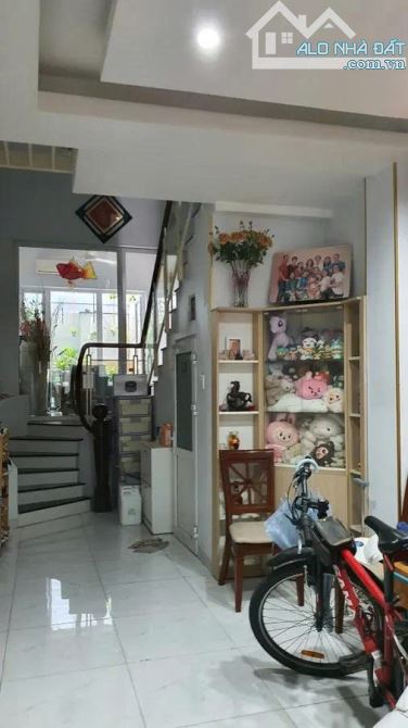 BÁN NHÀ  ĐẸP NGUYỄN VĂN THỦ- QUẬN 1- XE HƠI  NGỦ NHÀ- 62m² (3 x 20.14m)- 5 TẦNG- 26.5 TỶ