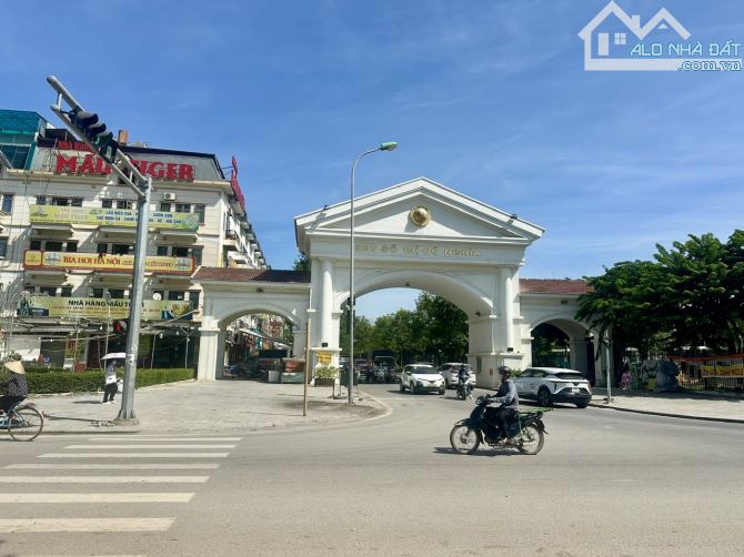 BÁN NHÀ Tổ 10 YÊN NGHĨA-OTO NGỦ TRONG NHÀ-HƯỞNG TRỌN TIỆN ÍCH KĐT-SÁT VĐ4-CV ÂM NHẠC