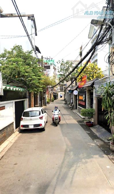 🏡💥CHDV💥PHAN XÍCH LONG💥PHÚ NHUẬN🚘HẺM XE HƠI💥4 TẦNG,NỞ HẬU💥NGANG 4M💥75M2💥CHỈ8.xCHỈ