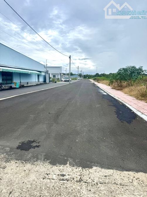 Cần bán đất đường nhựa nhánh Mậu Thân phường Trà Vinh