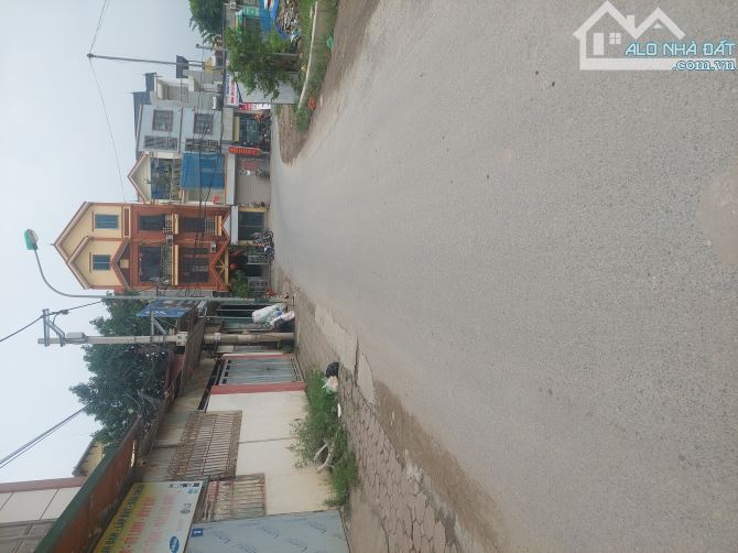 Đất đẹp Liên Mạc-73m2, chỉ hơn 9 tỷ,ô tô qua nhà nở hậu nhẹ, đón qh đất đấu giá ngay cạnh.