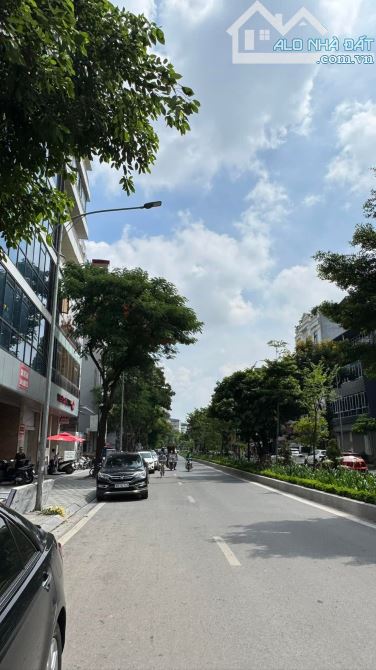 BÁN GẤP NHÀ PHỐ NHẬT CHIÊU LẠC LONG QUÂN TÂY HỒ 80M 7 TẦNG THANG MÁY VIEW HỒ OTO TRÁNH 5M