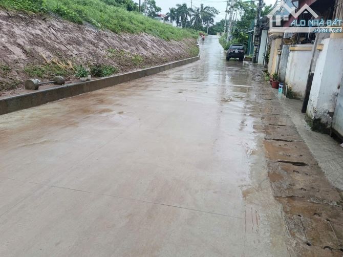 🏠Nhà mặt đường thông🚘 ô tô tránh nhau  👉ĐÔNG MỸ -THANH TRÌ -HÀ NỘI  💲Giá 5ty8xxtr  **D