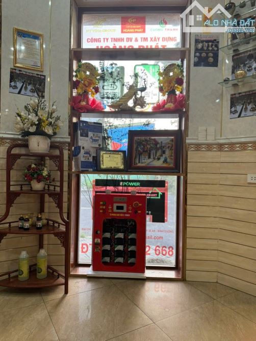 NHÀ CĂN GÓC 2 MẶT TIỀN 216M2 CÓ 4 TẦNG XÁCH VALI VÔ Ở LUÔN, ĐANG KINH DOANH, NHÀ PHỐ DĨ AN
