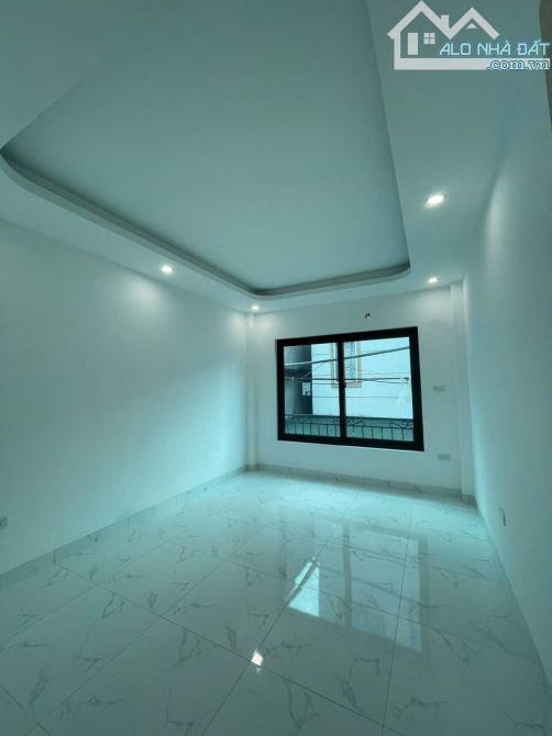 BÁN NHÀ 4 TẦNG – YÊN LŨNG – NGÕ THÔNG Ô TÔ ĐỖ CỬA – GIÁ 5,6 TỶ