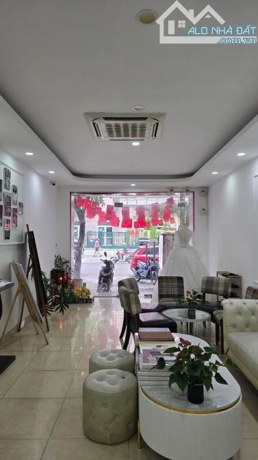 Khâm Thiên,diện tích 83m,  5tầng, MT 4.1m, giá50 tỷ Đống Đa