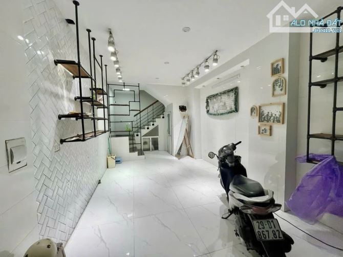 Bán nhà phố Xã Đàn 35m2 xây 5 tầng mặt tiền 3.8m nhỉnh 8 tỷ hiếm quận Đống Đa