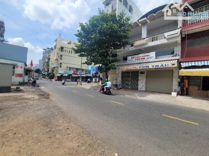 Chủ ngộp bán nhà MT Phạm Phú Thứ, phường 3, quận 6 giá tròn 13