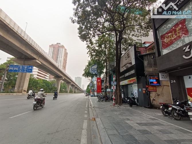 Bán gấp! Trần Phú, Mỗ Lao DT 108m2, 5 tầng, MT 6m, ô tô tránh, vỉa hè, KD, giá 32 tỷ