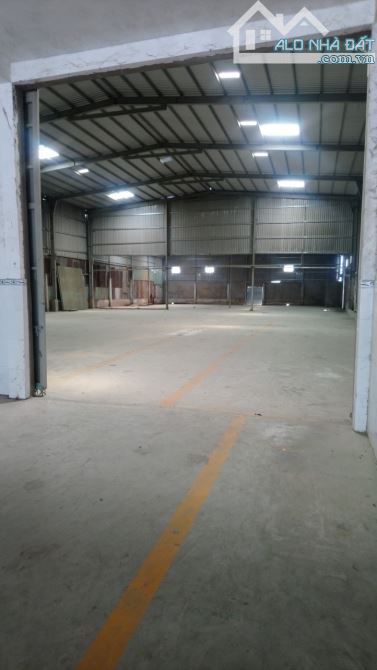 NHÀ XƯỞNG MẶT TIỀN CONTAINER- 1500M - 2 TẦNG- FULL XƯỞNG- DÒNG TIỀN 70TR/ THÁNG