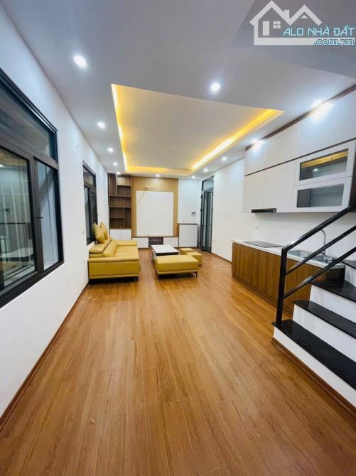 💚TẬP THỂ TRẦN QUỐC HOÀN- gần ĐH SƯ PHẠM HÀ NỘI-SÁNG- 2THOÁNG TRƯƠC SAU-NHIỀU CỬA SỔ-120m - 6