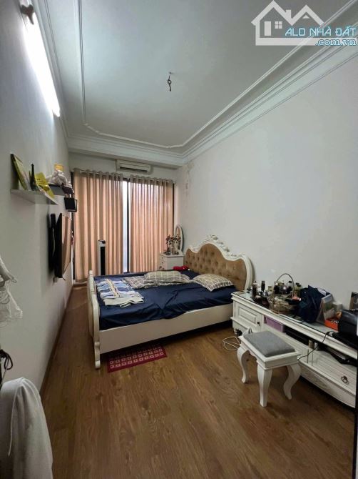 Rao bán nhà Dốc Tam Đa 5T, VF3 oto đỗ, 8.9 tỷ