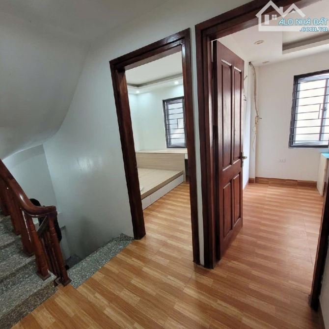 Bán nhà 5 tầng, ô tô đỗ cổng, đẹp tại Tổ 12, Yên Nghĩa – Hà Đông