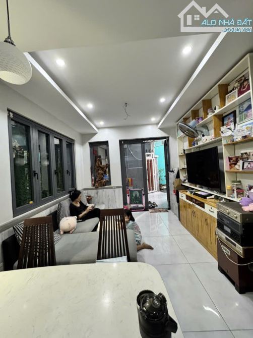 CHỦ NGỘP,B.ÁN NHÀ NGUYỄN VĂN ĐẬU, 3 TẦNG, HẺM 4M RỘNG RÃI, GẦN MT ĐƯỜNG,65m2,CHỈ 8.1TỶ SHR