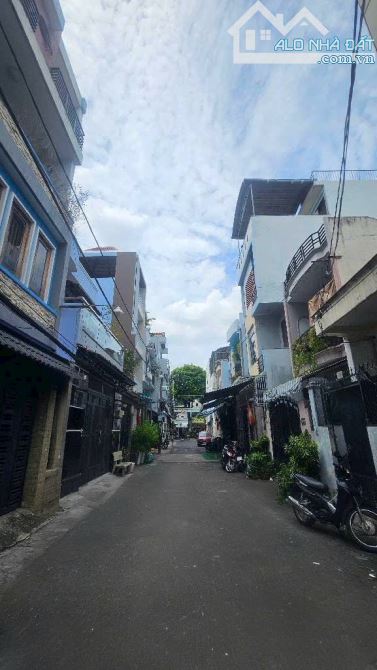 Nhà đẹp Tân Phú-Hẻm ô tô 5M-Gần AEON-Sát MT Tân Quý-P.Tân Quý-70m2-5x14-3tầng-4PN