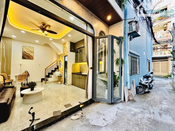 🚗SIÊU VỊ TRÍ • SAU CĂN MẶT TIỀN KHU VIP PHAN XÍCH LONG • 3 TẦNG ĐÚC THẬT • 3PN 3WC