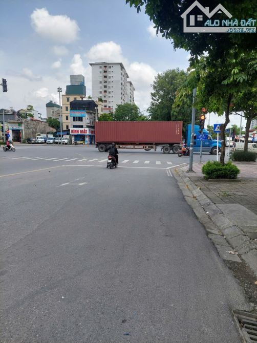NHÀ ĐẸP 5 TẦNG  Ở PHỐ ĐỨC GIANG DT45M