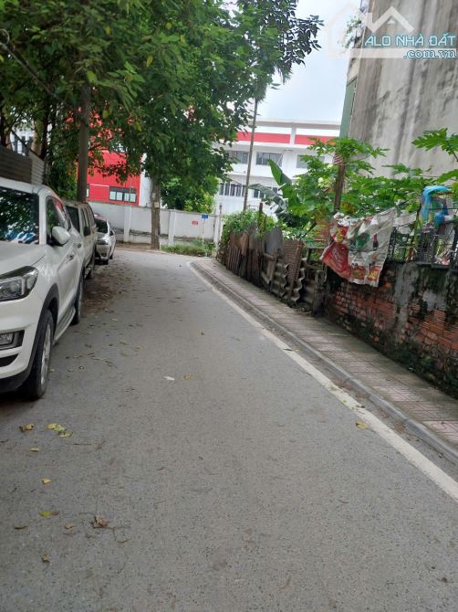 NHÀ 3 TẦNG Ở ĐỨC GIANG LONG BIÊN DT 47M GIÁ CHỈ 4 TỶ 700 TRIỆU