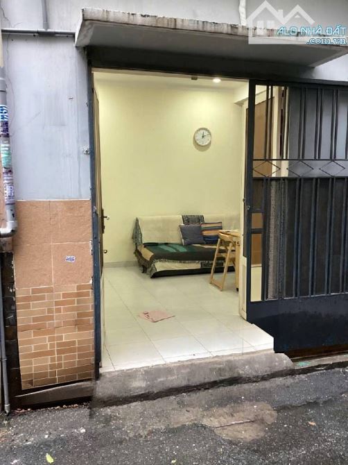 BÁN NHÀ LÊ QUANG ĐỊNH, 2 TẦNG, 30M2, GIÁ 4,7 TỶ (TL)
