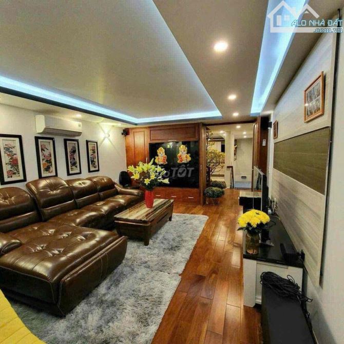 Vị trí hiếm, Phạm Ngọc Thạch, ngõ nông, căn góc, nhà mới đẹp ở ngay