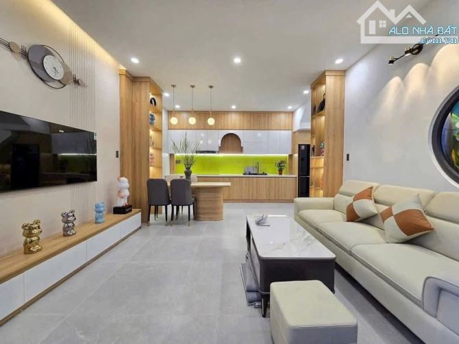 💥 CHỦ ĐỊNH CƯ MỸ bán gấp căn nhà tâm huyết. Tặng full nội thất xin xò 🏷 Giá mới: 3,4 tỷ - 4