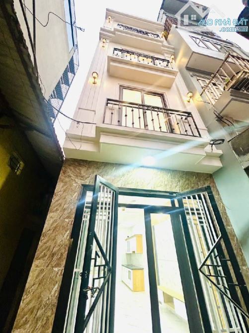 PHỐ NGŨ NHẠC💥 Ô TÔ ĐỖ CỔNG –  GÂN PHỐ - LÔ GÓC 2 THOÁNG – NHÀ ĐẸP FULL NỘI THẤT