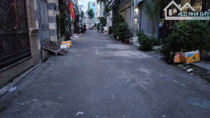 Quá rẻ nhà Lê Trọng Tấn Tân Phú gần trường ĐH Công Thương 48m2 ,2 Tầng Nhỉnh 3 tỷ