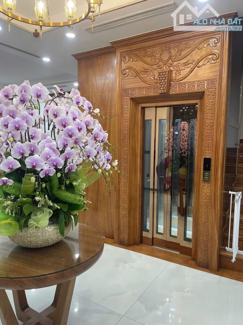Bán nhà Mễ Trì thang máy,8 tầng, ô tô đỗ cổng,KD online 11 tỷ x