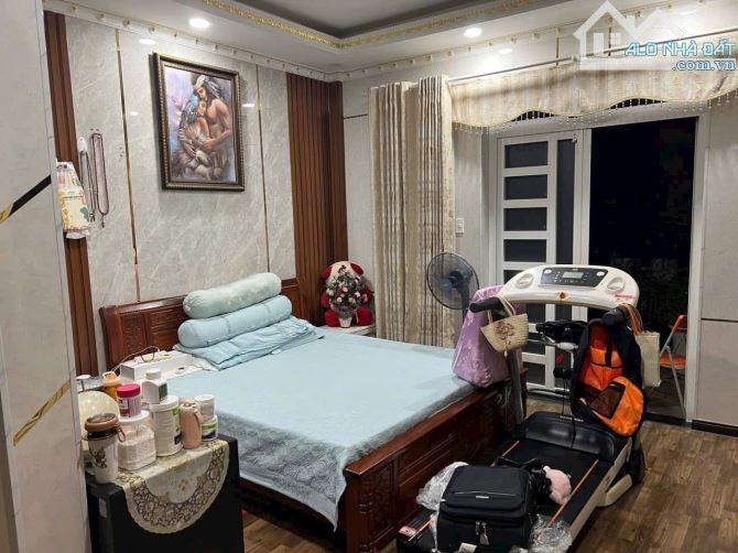 NHÀ ĐẸP 100M² x 4 TẦNG, MẶT TIỀN ĐƯỜNG, TNP.A QUẬN 9 gần LÊ VĂN VIỆT - 10