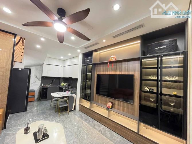 Nhà Đẹp Full Nội Thất – Dọn Vào Ở Ngay – Giá Chỉ 10.5 Tỷ - 10