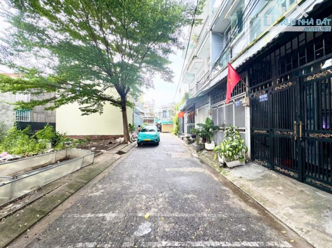 Bán nhà hẻm xe hơi Đào Tông Nguyên, NB, DT 3,5x8m, 3 lầu. Giá 2,36 tỷ - 10