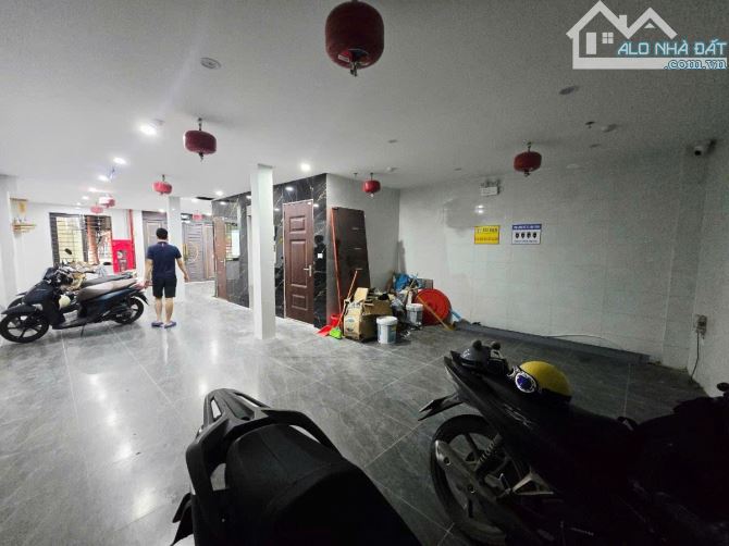 BÁN TÒA CCMN 29 PHÒNG QUAN HOA  CẦU GIẤY 90m MT 6m 7 TẦNG THANG MÁY 27 TỶ - 10
