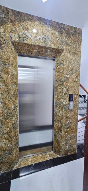 BÁN NHÀ XUÂN THỦY 35m MT 3,5m NGÕ THÔNG KINH DOANH  6 TẦNG 10 TỶ - 11