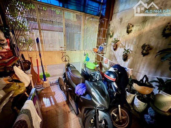 Bán nhà Đặng Văn Ngữ Q.PN - Hẻm xe tải 6m thông LVS - 1
