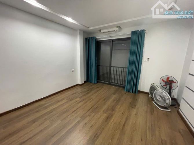 BÁN GẤP CĂN NHÀ ĐƯỜNG PHẠM VĂN ĐỒNG DT 45M - XÂY 4 TẦNG - MT 4.2M - GIÁ 7.7 TỶ - 1